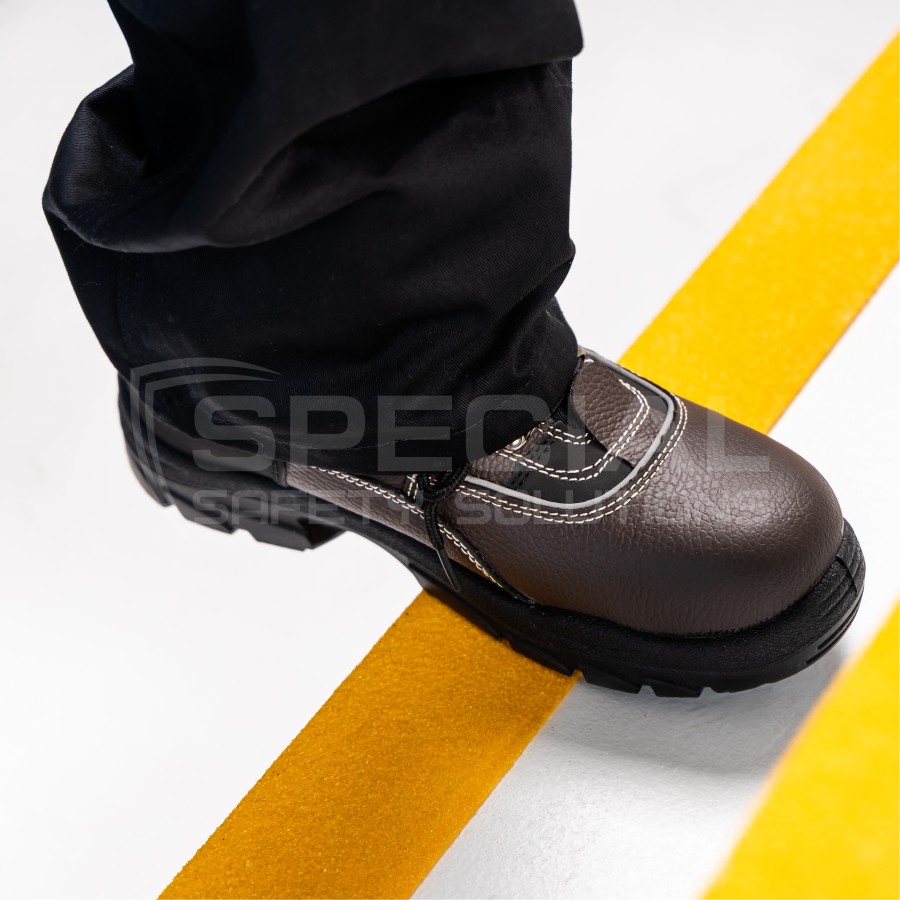 Противоскользящие накладки на ступеньки лестниц Step Guard 70*30мм